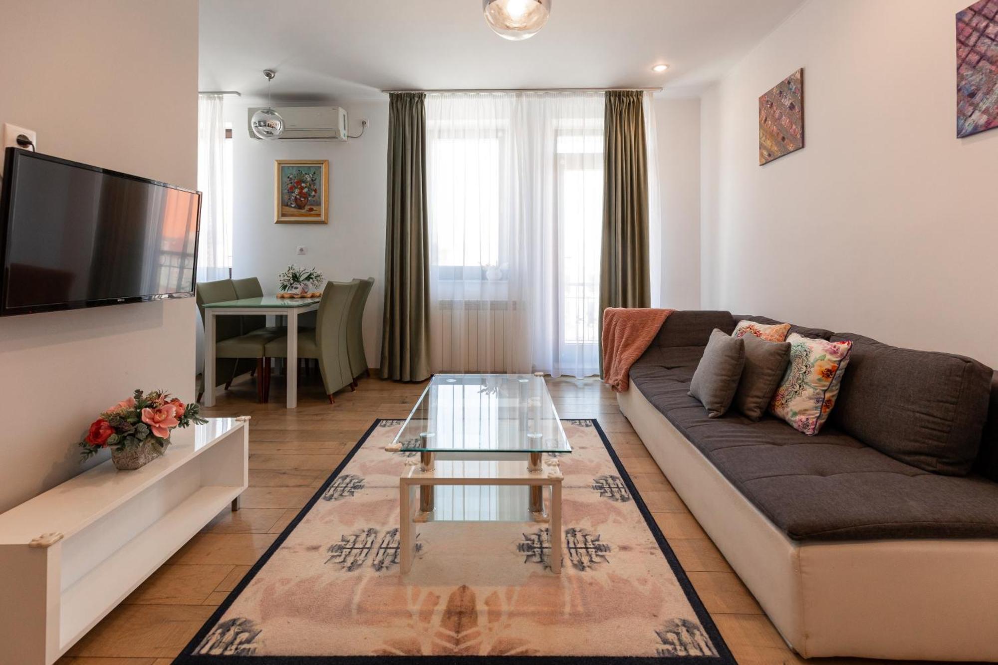 Salt Orchid Central Apartamento Turda Exterior foto